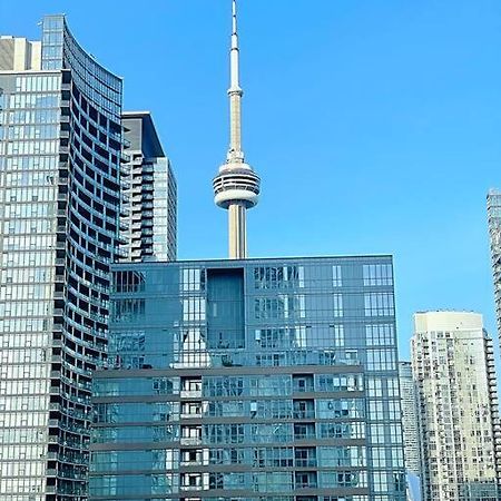 Upscale Downtown Toronto Condos By Cn Tower Exterior photo